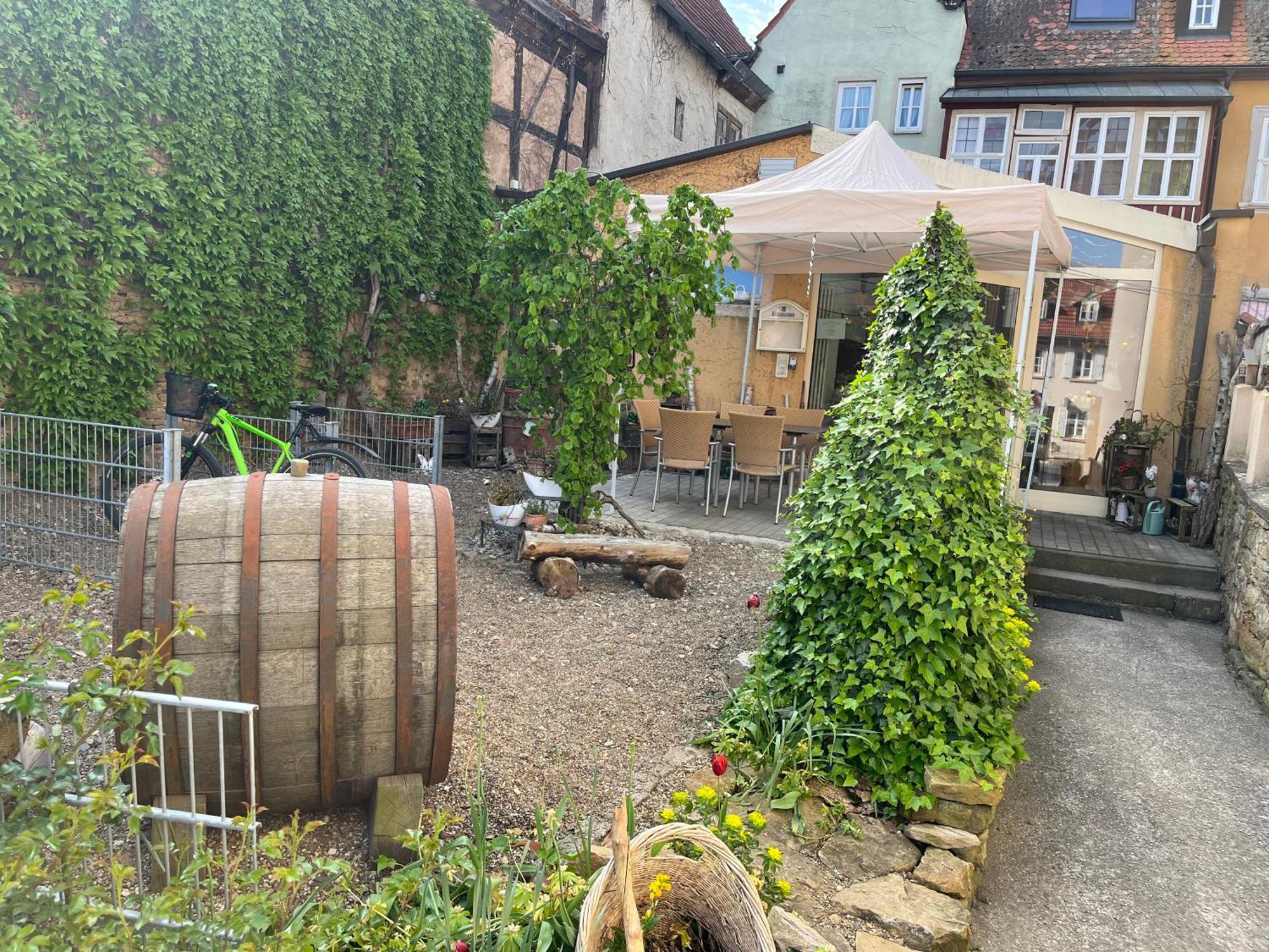 Hotel Weinstube Am Markt 게롤즈호펜 외부 사진