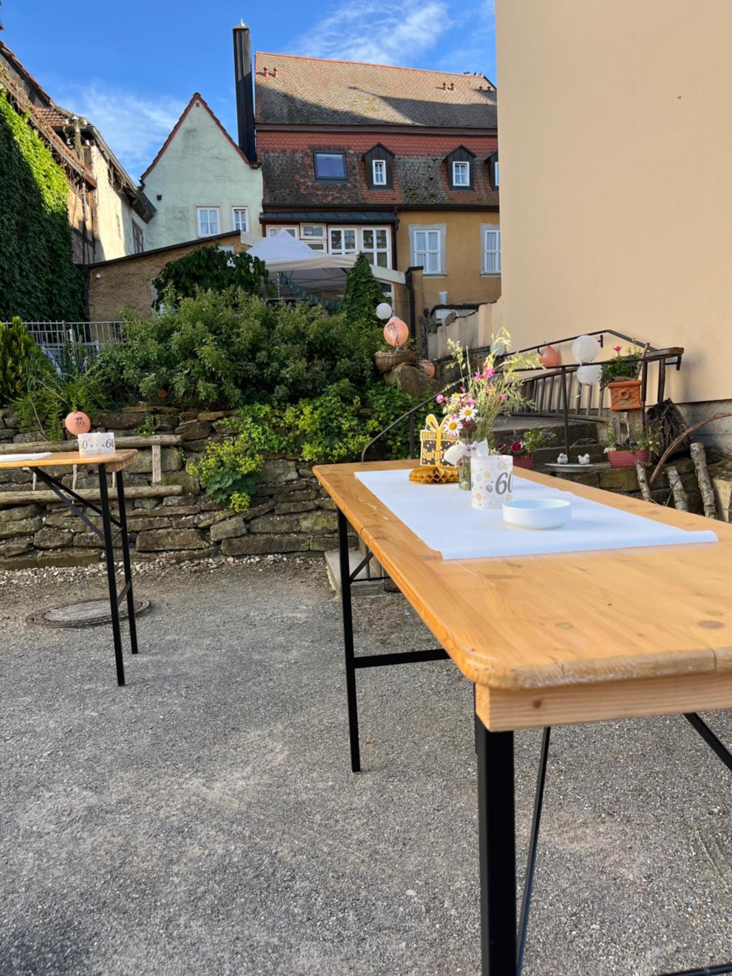 Hotel Weinstube Am Markt 게롤즈호펜 외부 사진