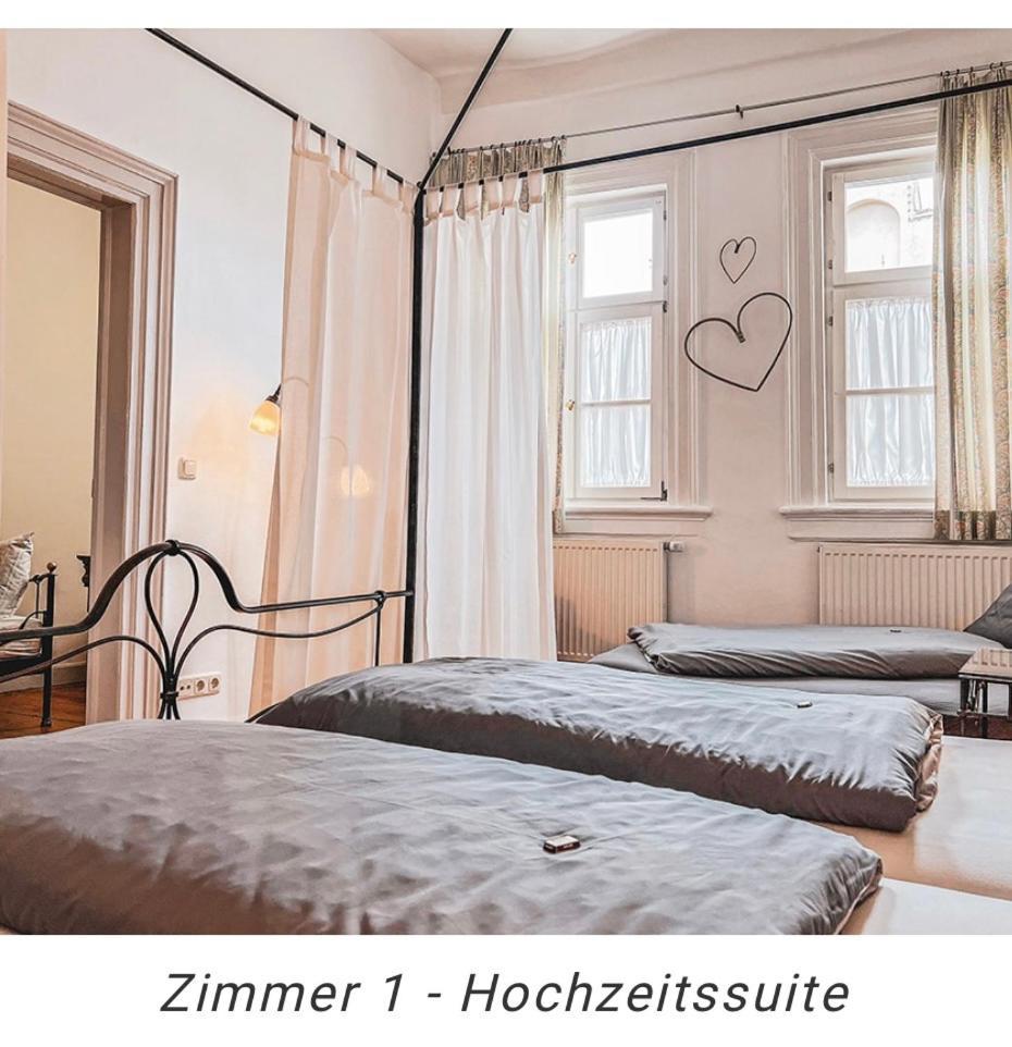 Hotel Weinstube Am Markt 게롤즈호펜 외부 사진