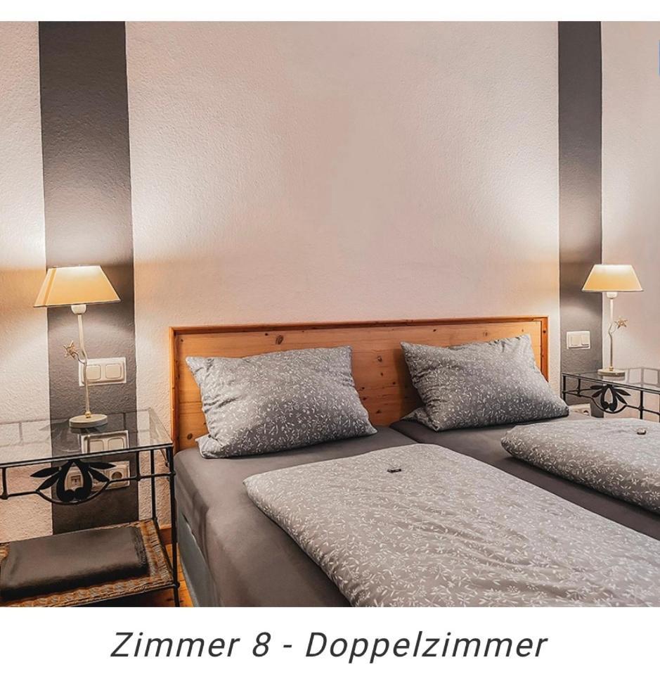 Hotel Weinstube Am Markt 게롤즈호펜 외부 사진