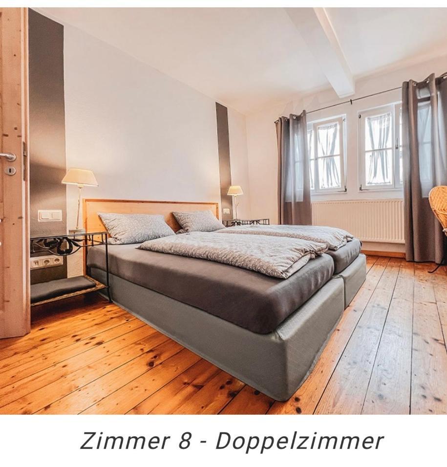 Hotel Weinstube Am Markt 게롤즈호펜 외부 사진