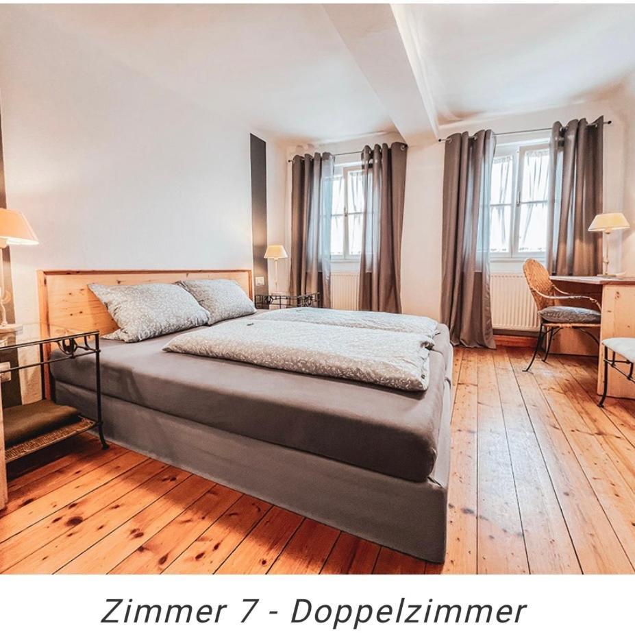 Hotel Weinstube Am Markt 게롤즈호펜 외부 사진